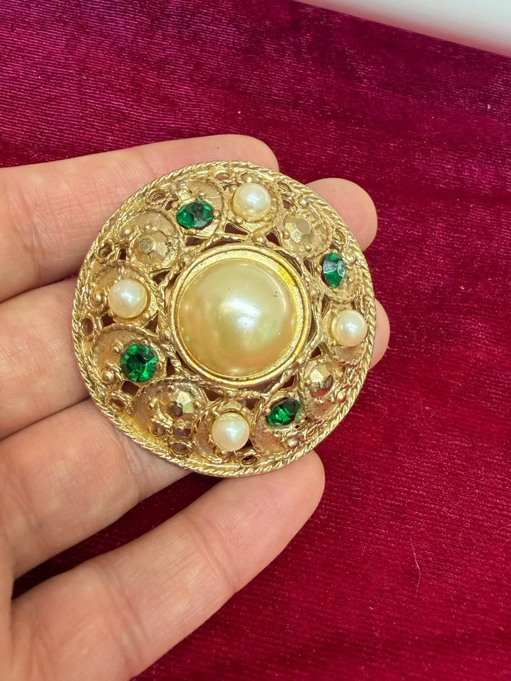 Vintage gold-tone filigree brooch